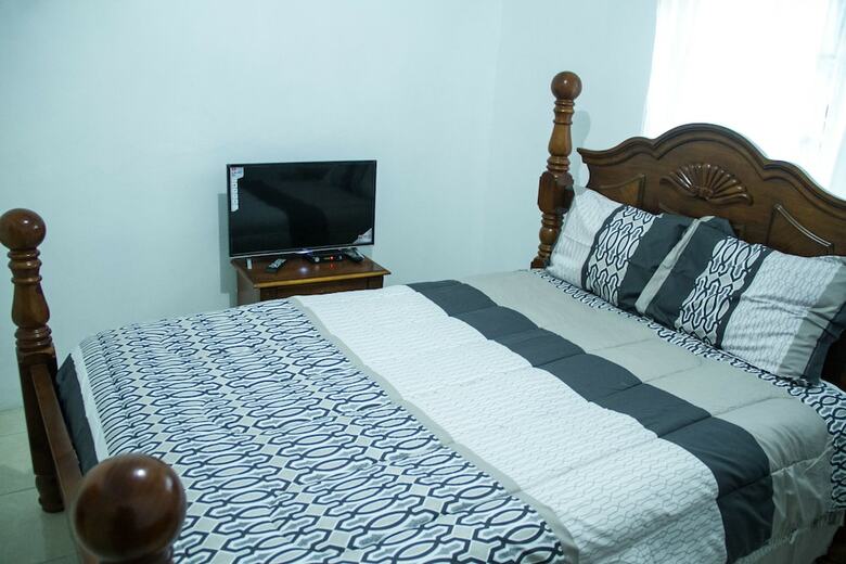 Hotel Greenoasis Guest House