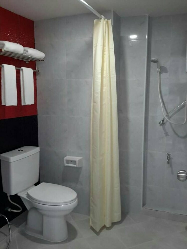 Sakura Budget Hotel