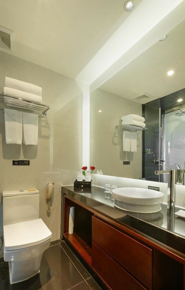 Leeden Jingxi Hotel