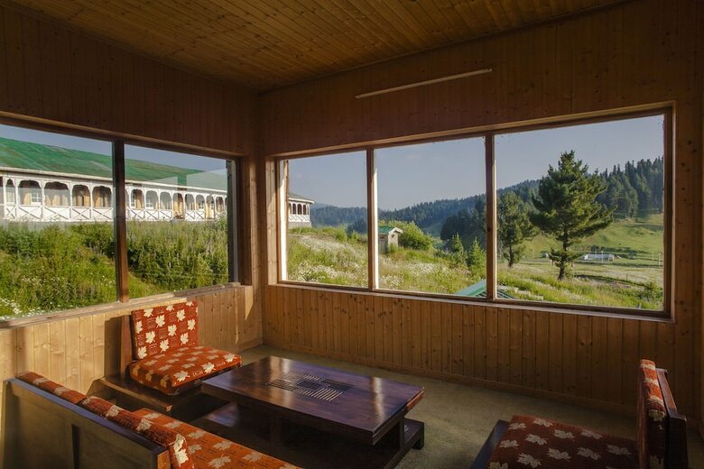 Nedous Hotel