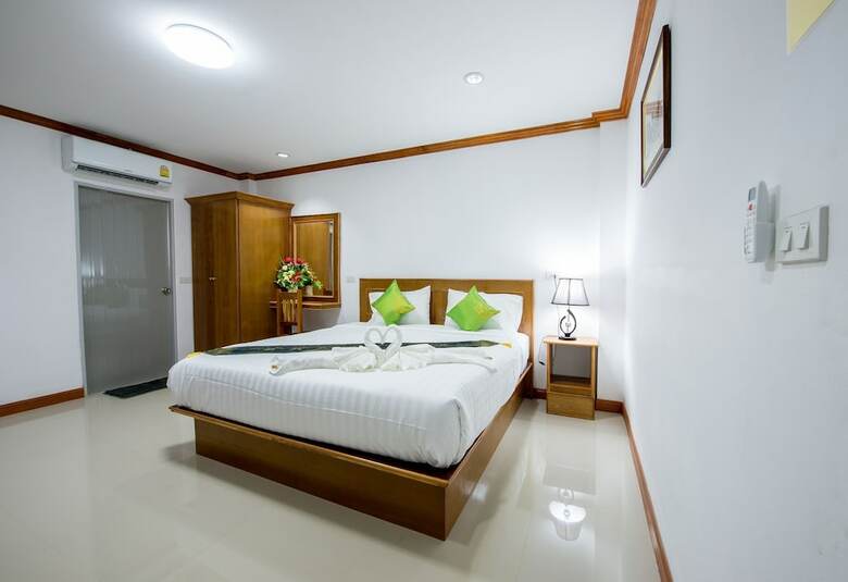 Thatphanom View Hotel
