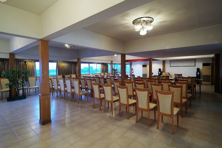 Hotel Navanakorn Golden View