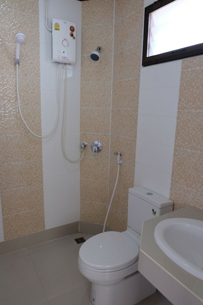 Hotel Bualuang Boutique Resort