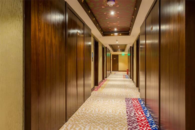 St.potala Hotel