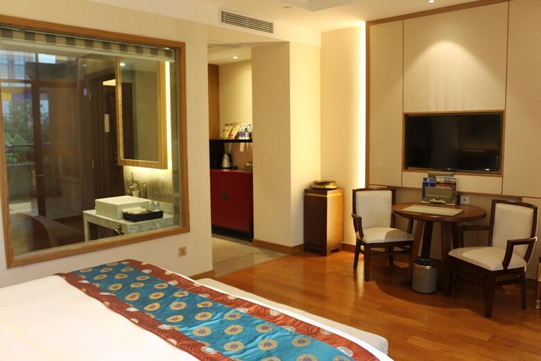St.potala Hotel