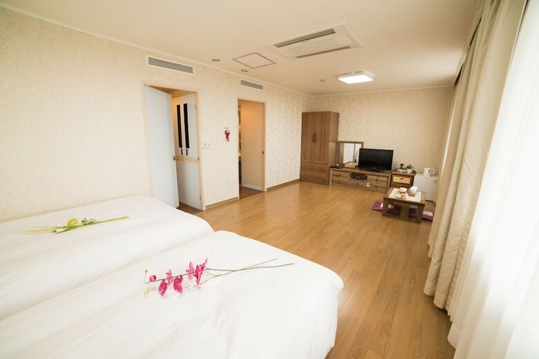 Jeju Hana Hotel