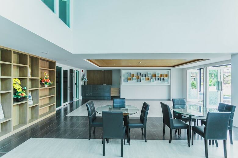Condo In Kata In Ozonec- Unit D618