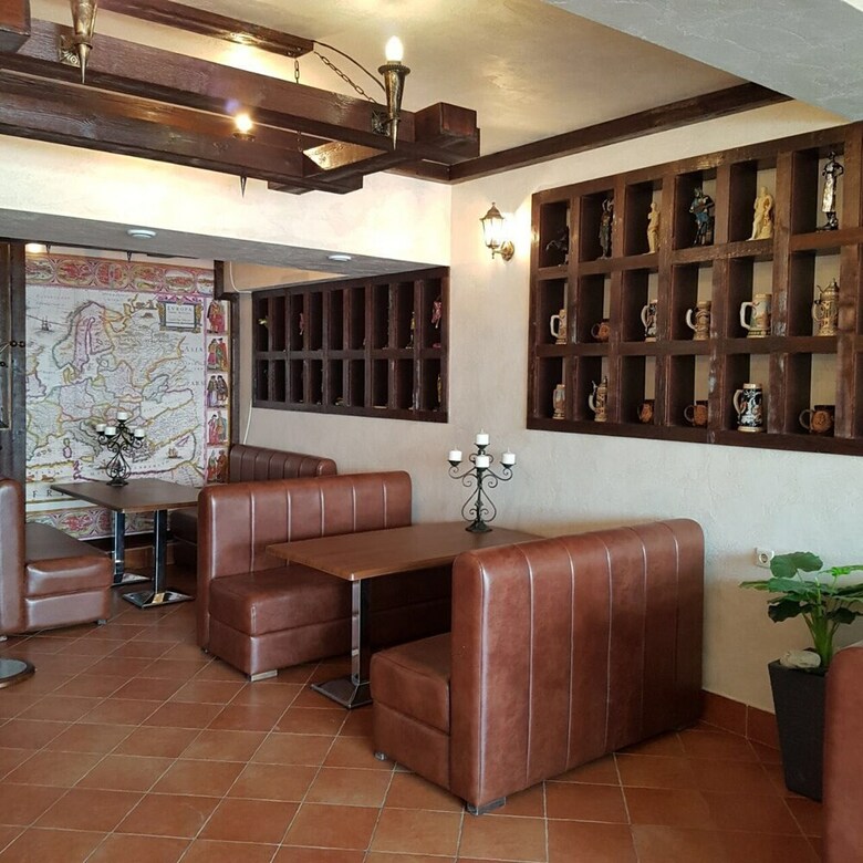 Oasis Hotel