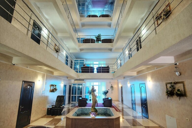 Oasis Hotel