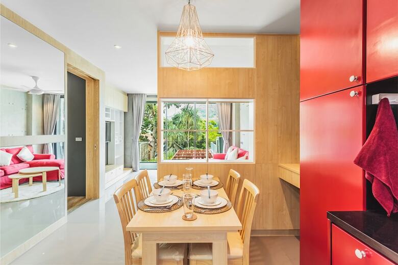 Condo In Nai Harn In Relife 15-123-210