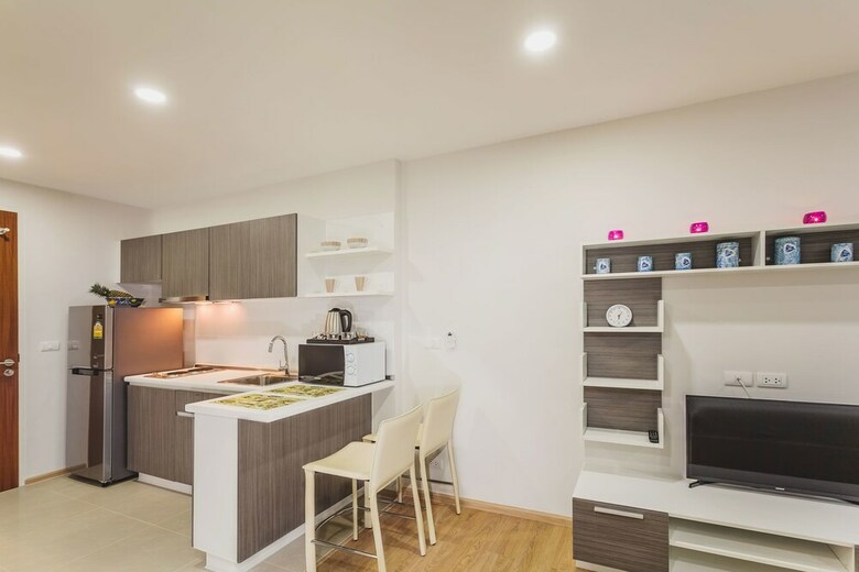 Condo In Kata In Ozone - A519