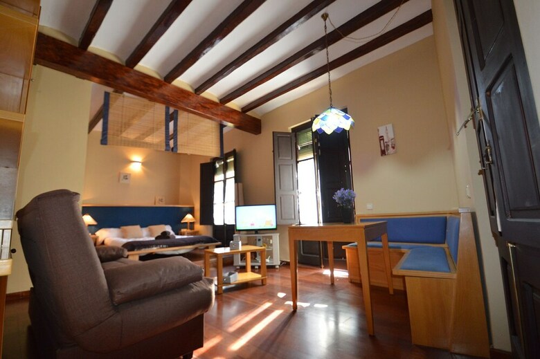 Apartamentos Tarragona Suites 70- Cavallers