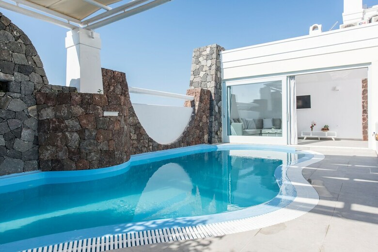 Villa Secret Earth Santorini