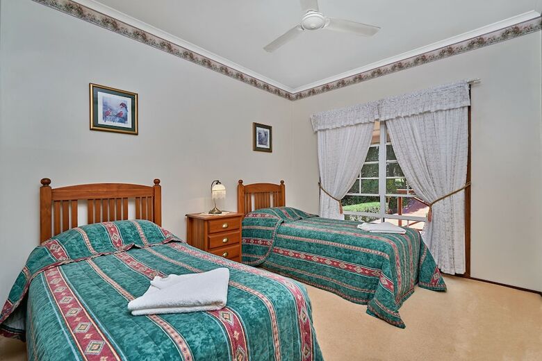 Birds 'n' Bloom Cottages