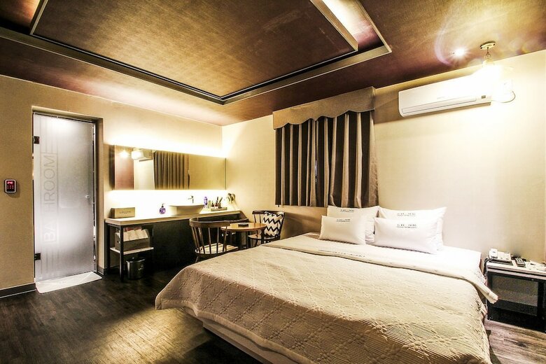 Le Idea Hotel