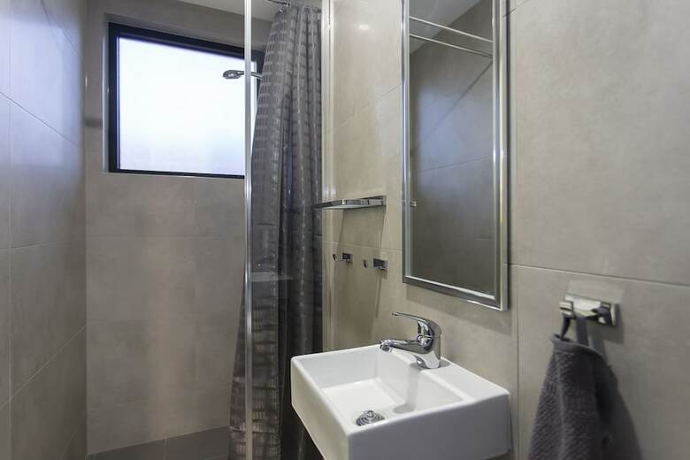 Hostal Breeze Lodge - Hostel