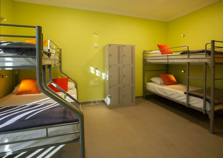 Hostal Breeze Lodge - Hostel