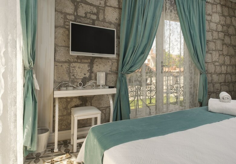 Vodina Hotel