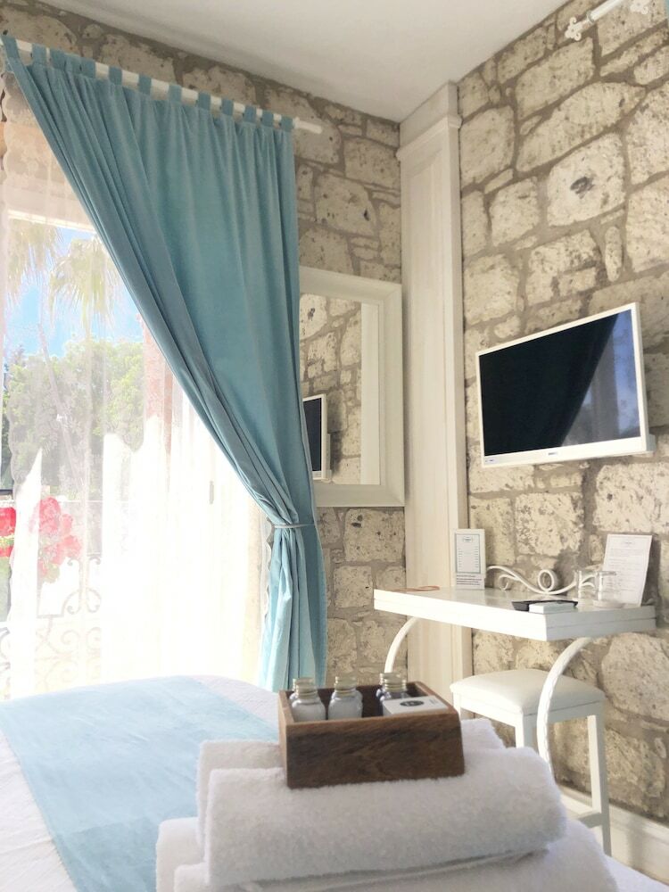 Vodina Hotel