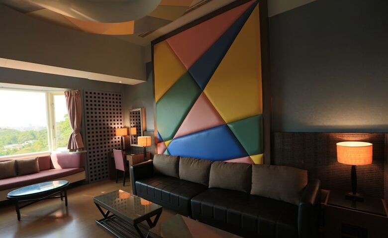 Regale Villa Hotel