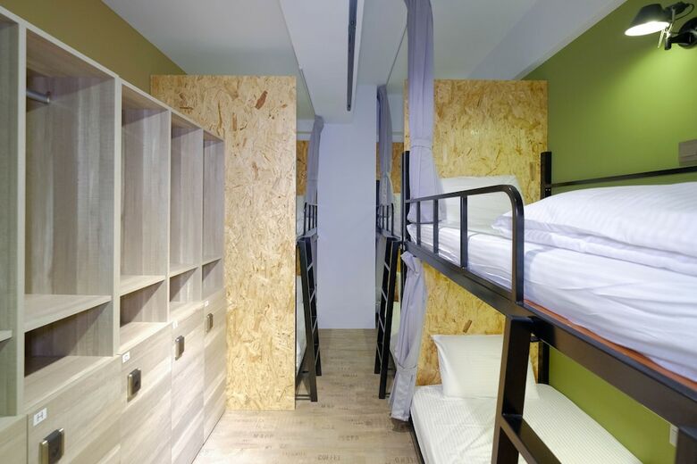 Hostal Flyinn Hostel