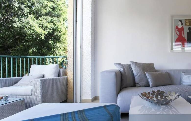Apartamento Holyguest - Adam Hacohen