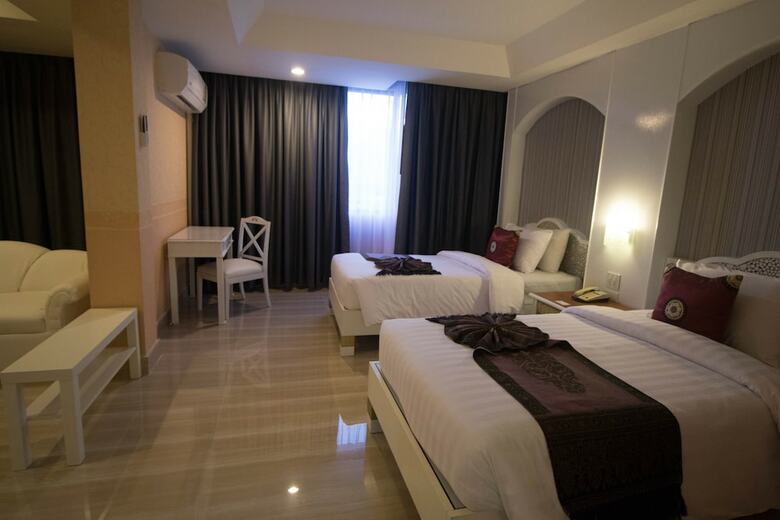 Aunchaleena Grand Hotel