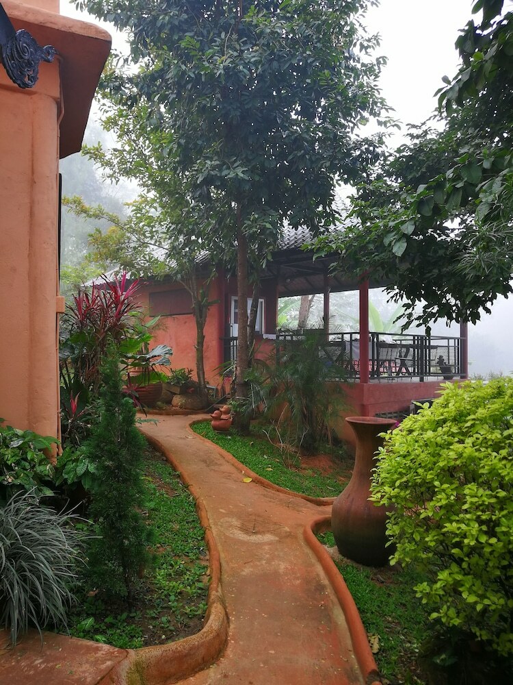 Hotel Baan Chom Fah