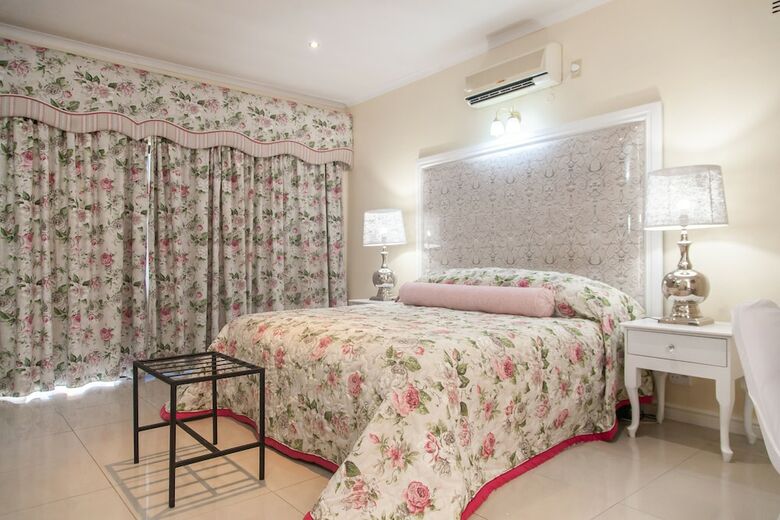 Hotel Blue Diamond Lodge