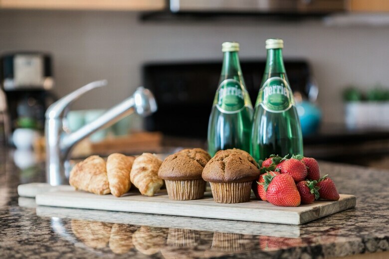 Applewood Suites - Financial District