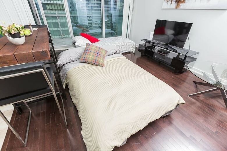 Applewood Suites - Financial District