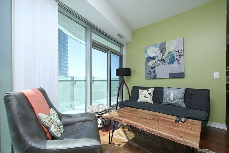 Applewood Suites - Financial District