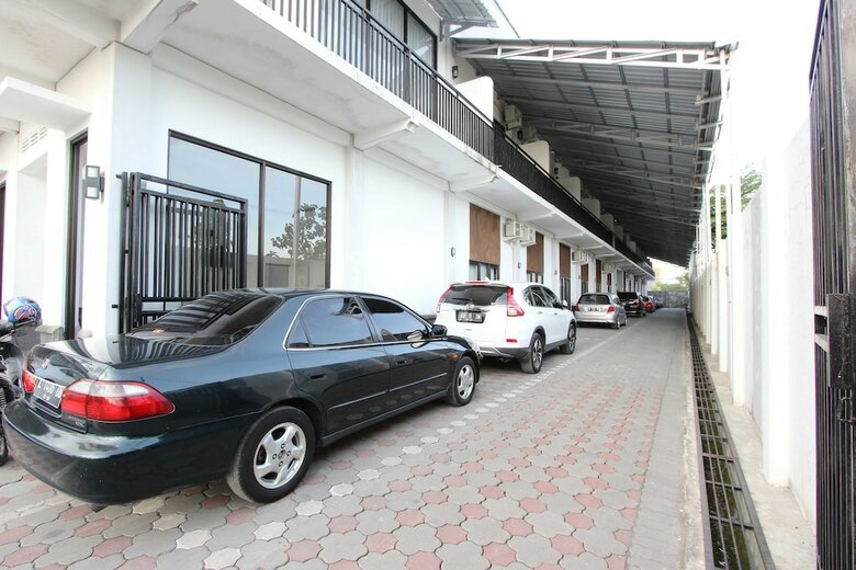 Hotel Reddoorz Plus Near Rs Ugm