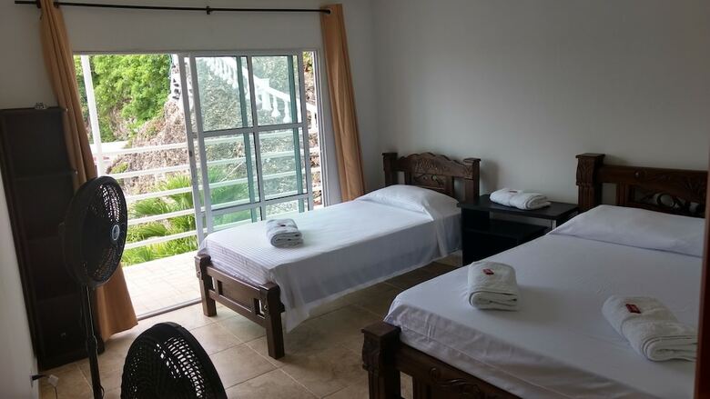 Hotel The Rock House Hostel - Adults Only
