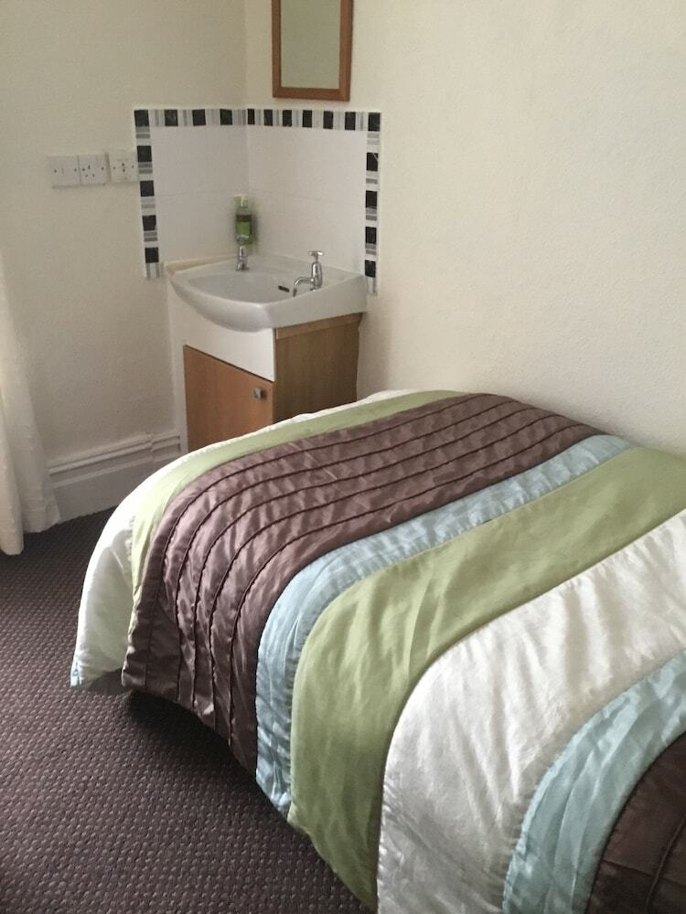 Oakleigh Hotel