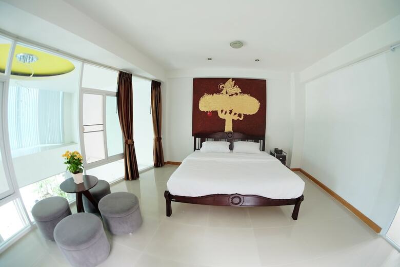 Hostal Daizy House