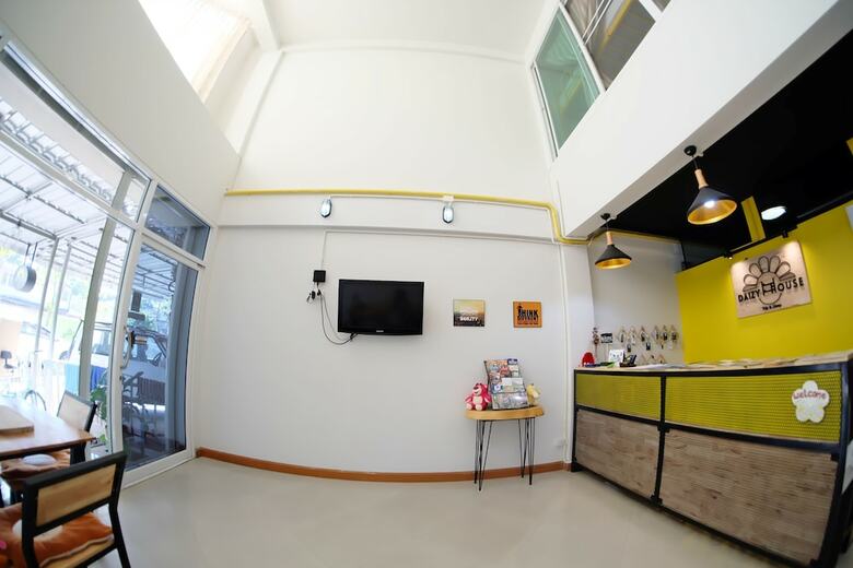 Hostal Daizy House