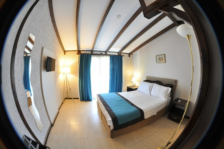 Assos Hunters Hotel