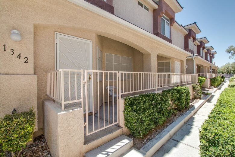 Apartamentos Beautiful Townhome With Pool