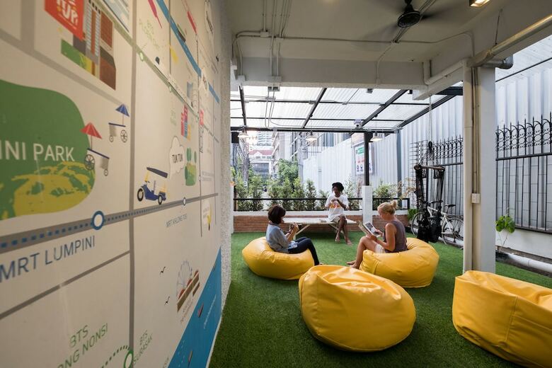 Hostal Liveitup Central By D Varee