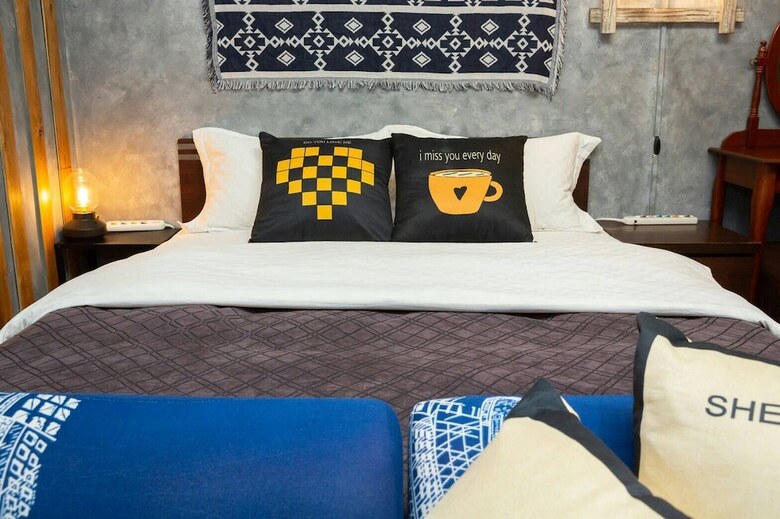 Hotel Meow Meow Hostel
