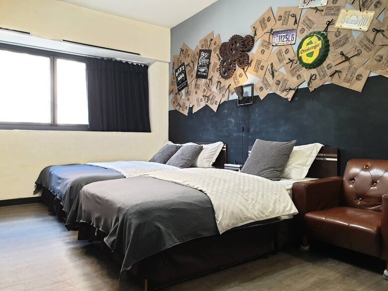 Hotel Meow Meow Hostel