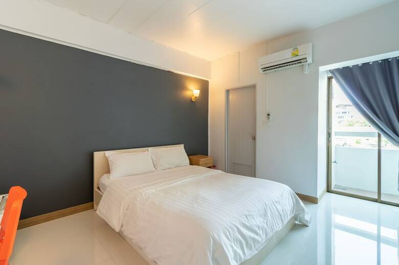 Hotel Living Naraa Place