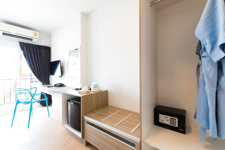 P Plus Hotel