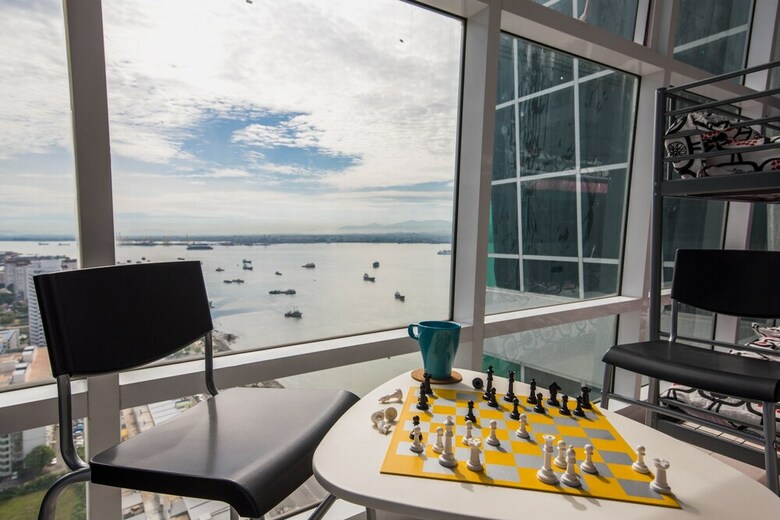 Apartamentos Urban Suite At Maritime Suite