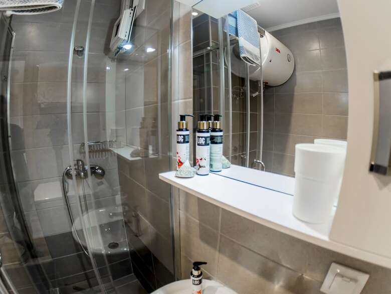 Apartamentos Loc Hospitality
