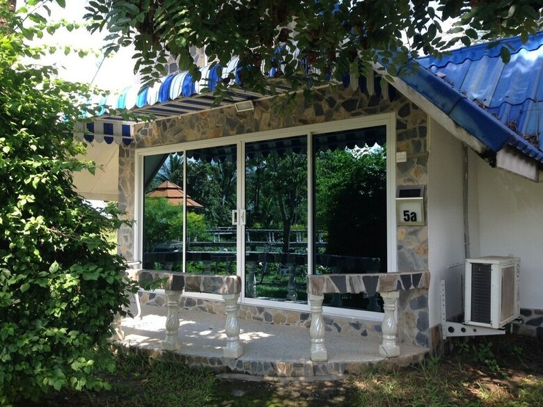 Castle Howchow Beach Resort Hotel