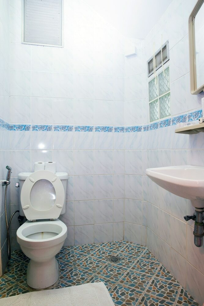 Castle Howchow Beach Resort Hotel