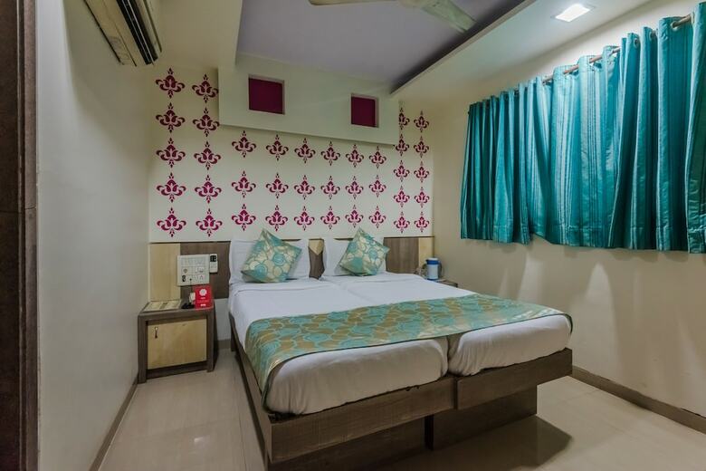 Oyo 8311 Hotel Galaxy Residency