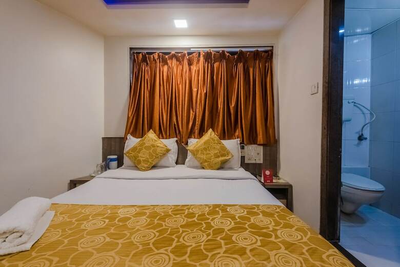 Oyo 8311 Hotel Galaxy Residency